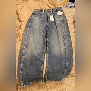 Good American Barrel Fit Washed Blue Jeans